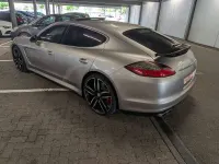 Gebraucht Porsche Panamera Turbo 500 PS (367 kW) 2010 Platinsilbermetallic Kleinwagen