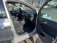 Gebraucht Mercedes B180 122 PS (89 kW) 2012 Silber Van / Kleinbus