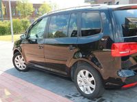 Gebraucht VW Touran Cup 105 PS (77 kW) 2015 Schwarz Van / Kleinbus