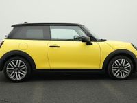 Gebraucht Mini Cooper Classic 156 PS (114 kW) 2024 Gelb Kleinwagen