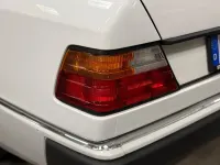 Gebraucht Mercedes E260 160 PS (117 kW) 1992 Weiß Limousine