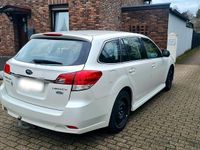 Gebraucht Subaru Legacy 150 PS (110 kW) 2013 Weiß Kombi