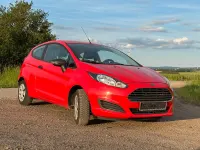 Gebraucht Ford Fiesta Trend 60 PS (44 kW) 2015 Rot Kleinwagen