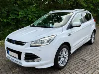 Gebraucht Ford Kuga Individual 179 PS (131 kW) 2015 Frostweiß SUV