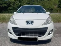 Gebraucht Peugeot 207 90 PS (66 kW) 2012 Weiß Coupé