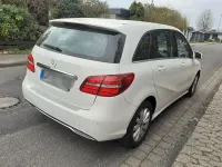 Gebraucht Mercedes B180 Style 122 PS (89 kW) 2017 Weiß Van / Kleinbus