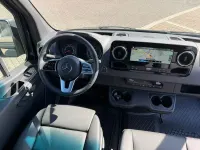 Używany Mercedes Sprinter 170 KM (125 kW) 2023 Czarny Van