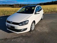 Gebraucht VW Polo 90 PS (66 kW) 2014 Weiß Kleinwagen