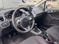 Gebraucht Ford Fiesta Ambiente 60 PS (44 kW) 2013 Weiß Kleinwagen