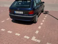 Gebraucht Opel Astra 75 PS (55 kW) 1997 Blau Limousine