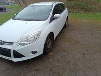 Gebraucht Ford Focus Trend 140 PS (102 kW) 2011 Weiß Kombi
