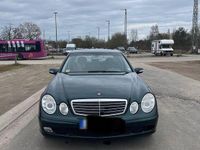 Gebraucht Mercedes E220 Classic 150 PS (110 kW) 2002 Grün Limousine