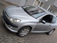Gebraucht Peugeot 206 109 PS (80 kW) 2001 Silber Limousine