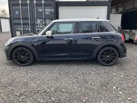 Gebraucht Mini Cooper Classic 136 PS (100 kW) 2023 Schwarz Kleinwagen