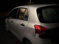 Gebraucht Toyota Yaris 71 PS (52 kW) 2010 Beige Kleinwagen