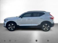 Gebraucht Volvo XC40 Plus 163 PS (119 kW) 2024 Weiß metallic SUV