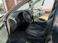 Usado Ford Mondeo 125 CV (91 kW) 2004 Azul Berlina