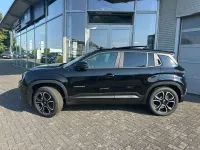 Neu Jeep Avenger Summit 101 PS (74 kW) 2025 Solid black clear coat SUV