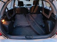 Gebraucht Toyota Yaris 69 PS (50 kW) 2010 Silber Kleinwagen