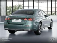 Gebraucht Mercedes E300 Avantgarde 313 PS (230 kW) 2023 Verdesilber Limousine