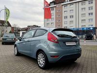 Gebraucht Ford Fiesta Trend 60 PS (44 kW) 2010 Avalongrau Kleinwagen