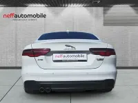Gebraucht Jaguar XE S 180 PS (132 kW) 2020 Weiß Limousine