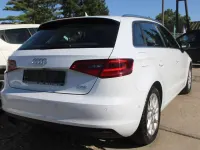 Gebraucht Audi A3 Ambiente 140 PS (102 kW) 2013 Gletscherweiß metallic Kleinwagen