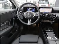 gebraucht Mercedes A180 A 180ADVCANCED°PDC/RFK°MBUX°AHK°DAB°4WL°