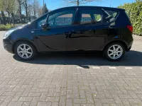Gebraucht Opel Meriva 101 PS (74 kW) 2011 Schwarz Van / Kleinbus