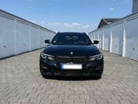 Używany BMW 330 265 KM (194 kW) 2019 Czarny Kombi