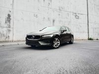 Gebraucht Volvo V60 Momentum 150 PS (110 kW) 2020 Grau Kombi