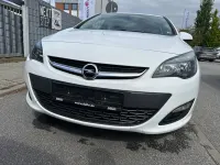 Gebraucht Opel Astra Selection 116 PS (85 kW) 2016 Weiß Limousine