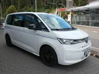 Gebraucht VW Multivan Style 150 PS (110 kW) 2025 Candyweiß Van / Kleinbus