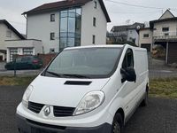 Gebraucht Renault Trafic 114 PS (83 kW) 2013 Weiß Van / Kleinbus