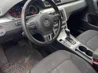 Gebraucht VW Passat 140 PS (102 kW) 2012 Rot Kombi