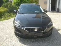Gebraucht Seat Leon Style 131 PS (96 kW) 2022 Mitternachtsschwarz Kleinwagen