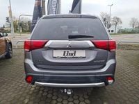 Gebraucht Mitsubishi Outlander Edition 150 PS (110 kW) 2018 Platinumgrau SUV