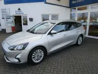 Używany Ford Focus Titanium 125 KM (91 kW) 2021 Srebrny Sedan/Limuzyna
