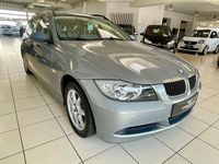 Gebraucht BMW 320 150 PS (110 kW) 2006 Blau Kombi