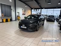Neu Hyundai i30 140 PS (102 kW) 2025 Cypress green mineraleffekt Limousine