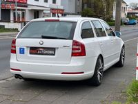 gebraucht Skoda Octavia Combi RS /Leder/Xenon.