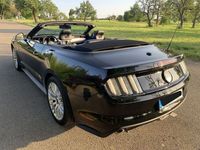 Gebraucht Ford Mustang GT Convertible 421 PS (309 kW) 2017 Schwarz Cabrio