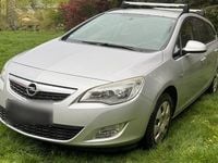 Usata Opel Astra 110 CV (80 kW) 2012 Argento Station wagon