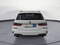 Gebraucht BMW 330 M Sport 286 PS (210 kW) 2021 Alpinweiß uni Kombi