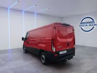 Second-hand Iveco Daily 155 CP (114 kW) 2022 Roșu Monovolum