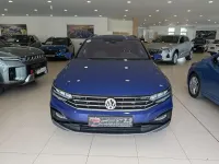 Gebraucht VW Passat R-line 190 PS (139 kW) 2019 Lapiz blue metallic Kombi
