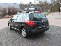 Gebraucht Peugeot 207 Premium 120 PS (88 kW) 2013 Schwarz obsidien/metallic Kombi