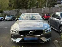 Gebraucht Volvo V60 Momentum 190 PS (139 kW) 2018 Grau Kombi