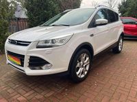 Gebraucht Ford Kuga Titanium 150 PS (110 kW) 2015 Weiß SUV
