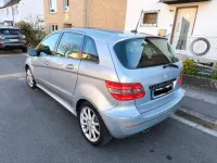 Gebraucht Mercedes B200 136 PS (100 kW) 2006 Blau Van / Kleinbus
